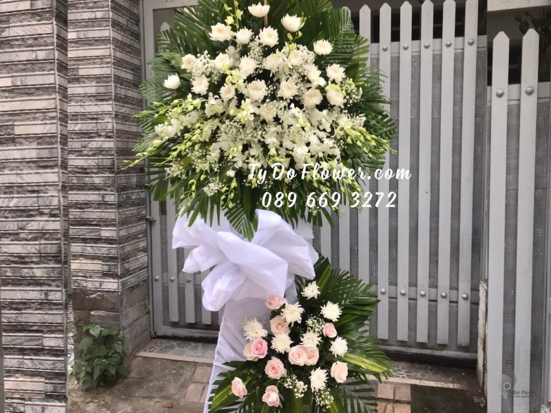 KCB0823886 KỆ HOA TANG LỄ VÒNG HOA CHIA BUỒN Hoa Kính Viếng