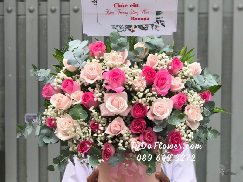 G0823891 GIỎ HOA HỒNG KEM mix HOA HỒNG SEN Chúc Mừng Khai Trương Hồng Phát