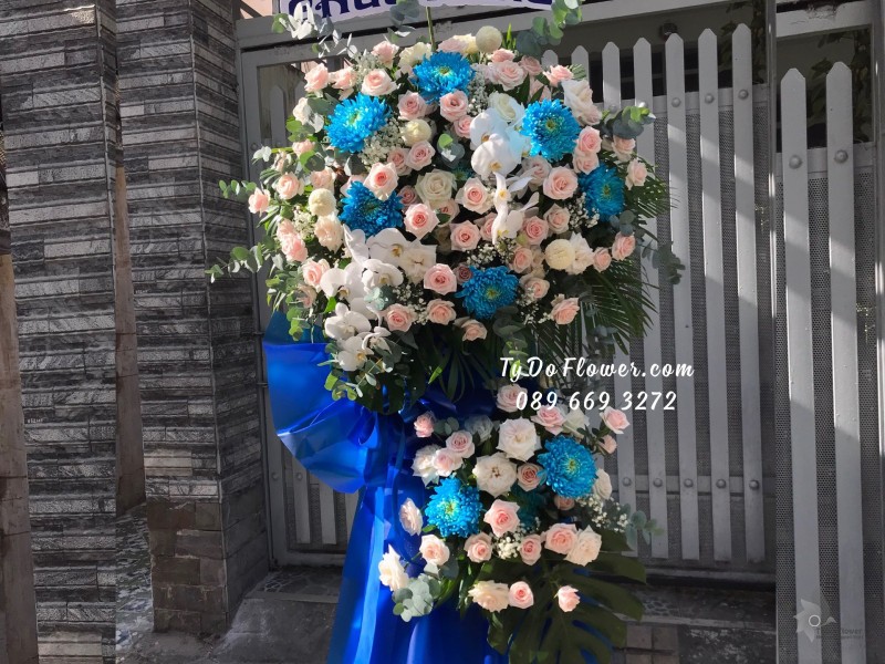 KCM0823916 KỆ HOA CHÚC MỪNG TONE MÀU XANH DƯƠNG