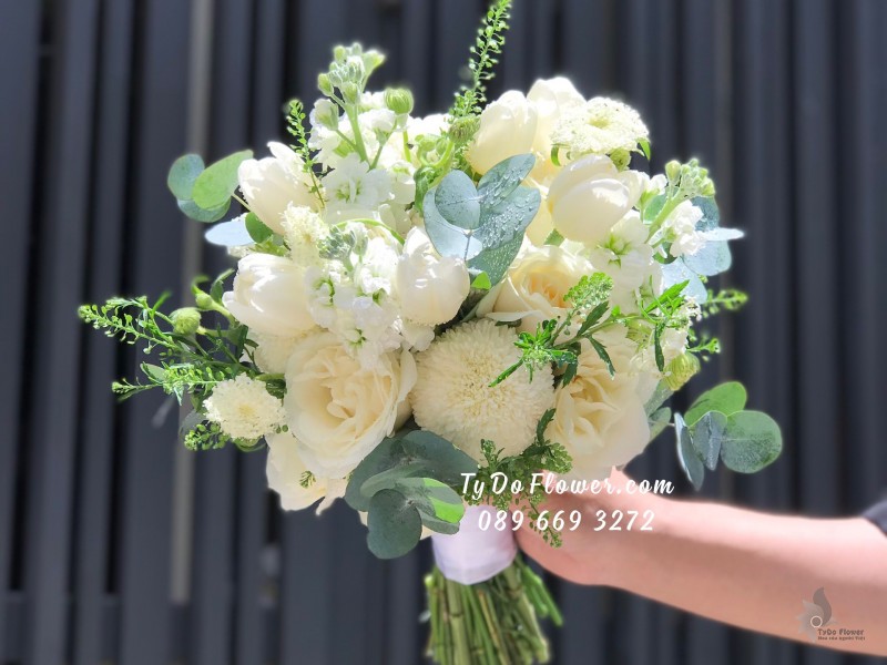 B0823917 BÓ HOA CƯỚI Hoa Cầm Tay Cô Dâu