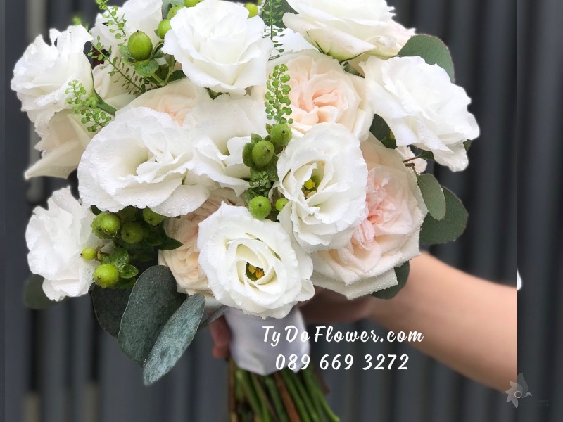 B0823919 BÓ HOA CƯỚI Hoa Cầm Tay Cô Dâu