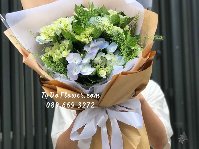 B0823933 BÓ HOA CẨM TÚ CẦU XANH BƠ