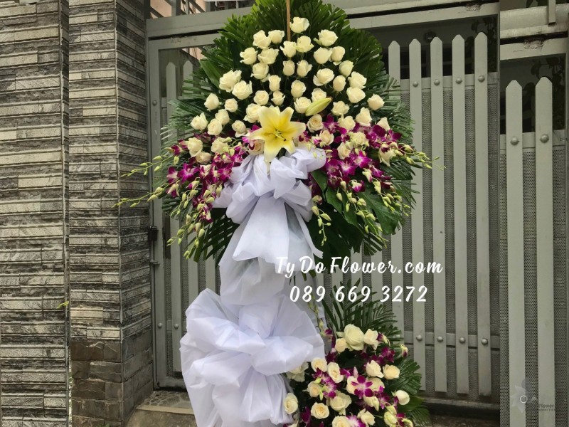 KCB0923978 KỆ HOA TANG LỄ VÒNG HOA CHIA BUỒN Hoa Kính Viếng