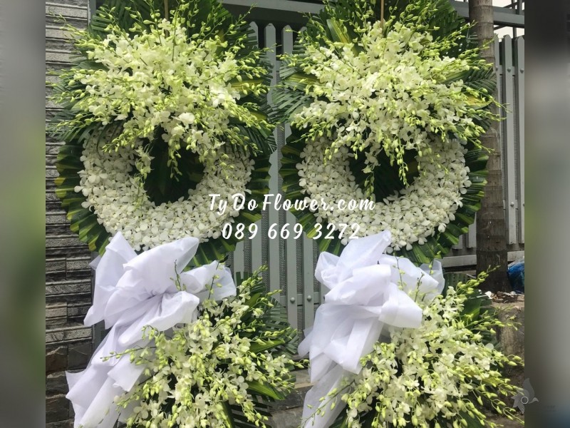 KCB09231026 KỆ HOA TANG LỄ VÒNG HOA CHIA BUỒN Hoa Kính Viếng