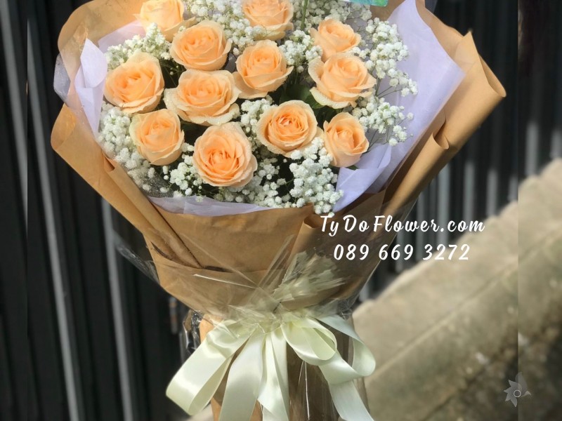 B09231035 BÓ HOA CHÚC MỪNG SINH NHẬT thiết kế Hoa Hồng Cam Trứng mix Baby Trắng