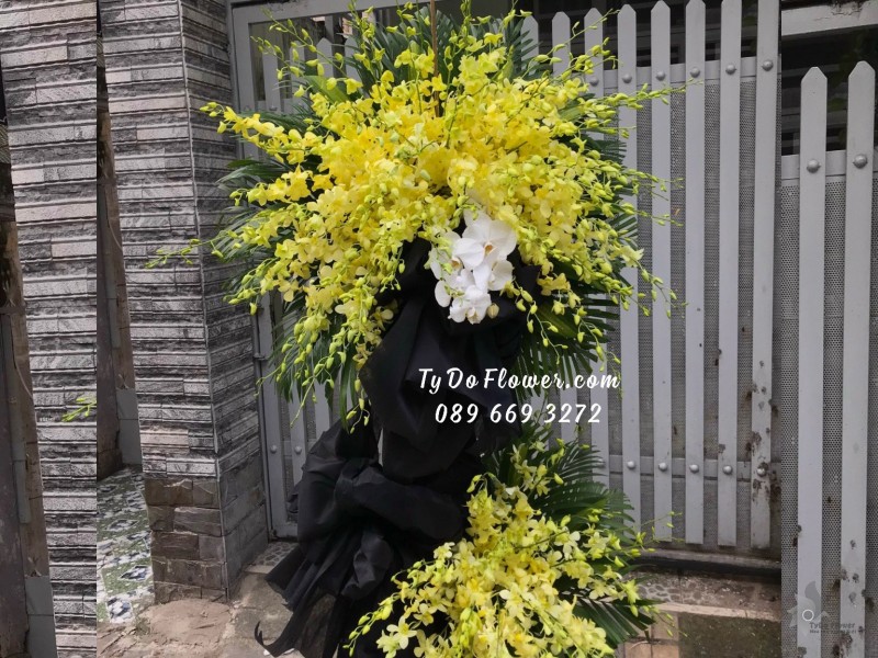 KCB10231075 KỆ HOA TANG LỄ VÒNG HOA CHIA BUỒN Thành Kính Phân Ưu