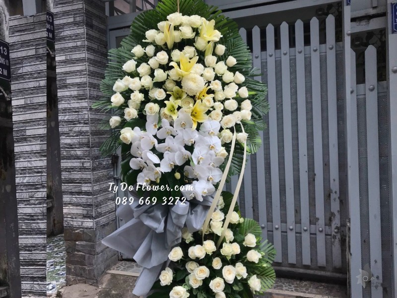 KCB10231078 KỆ HOA TANG LỄ VÒNG HOA CHIA BUỒN Vô Cùng Thương Tiếc