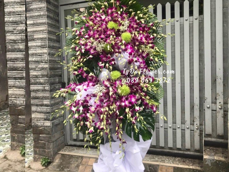 KCB10231079 KỆ HOA TANG LỄ VÒNG HOA CHIA BUỒN Vô Cùng Thương Tiếc