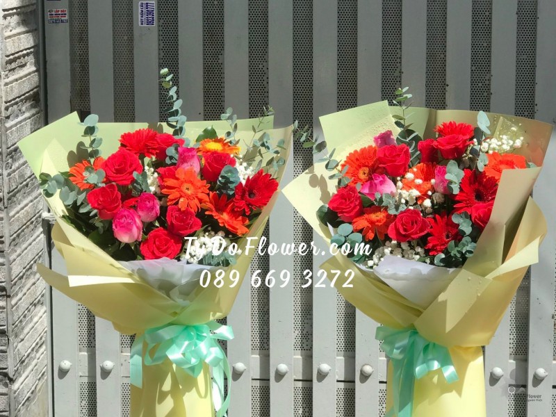 B11231107 BÓ HOA CHÚC MỪNG tone màu đỏ cam