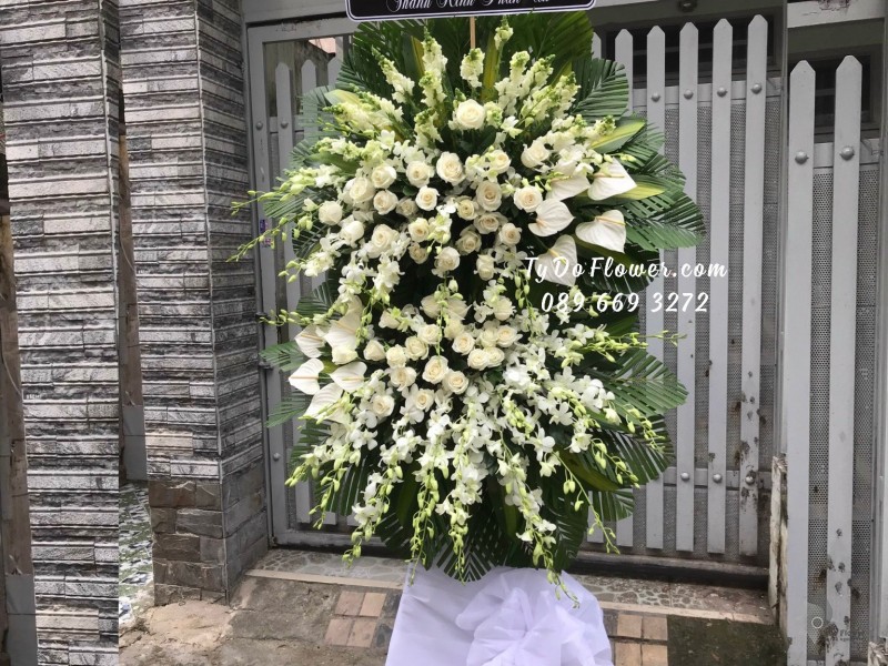 KCB11231189 KỆ HOA TANG LỄ VÒNG HOA CHIA BUỒN Thành Kính Phân Ưu