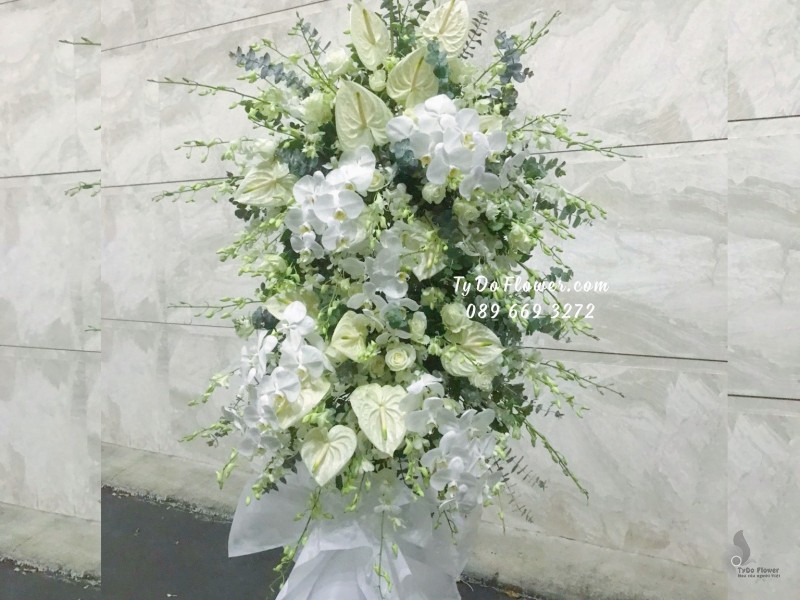 KCB12231193 KỆ HOA TANG LỄ VÒNG HOA CHIA BUỒN Thành Kính Phân Ưu