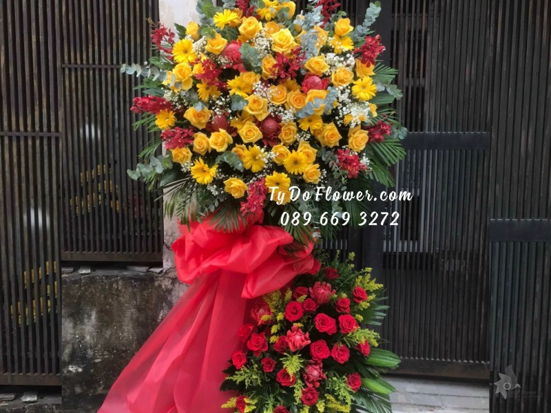 KCM12231196 KỆ HOA CHÚC MỪNG thiết kế tone đỏ vàng