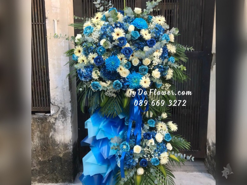 KCM12231216 KỆ HOA CHÚC MỪNG 29 NĂM THÀNH LẬP CÔNG TY Thiết Kế Tone Màu Trắng Xanh Dương