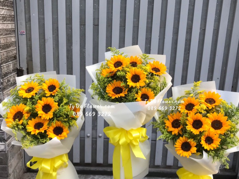 B01241287 BÓ HOA CHÚC MỪNG Thiết Kế Hoa Hướng Dương