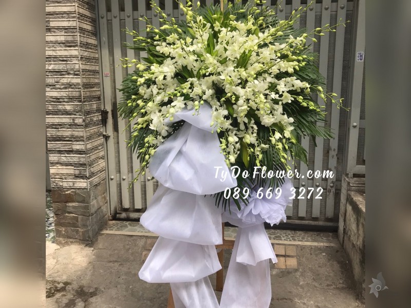 KCB01241298 KỆ HOA TANG LỄ VÒNG HOA CHIA BUỒN Hoa Kính Viếng thiết kế Hoa Lan Trắng