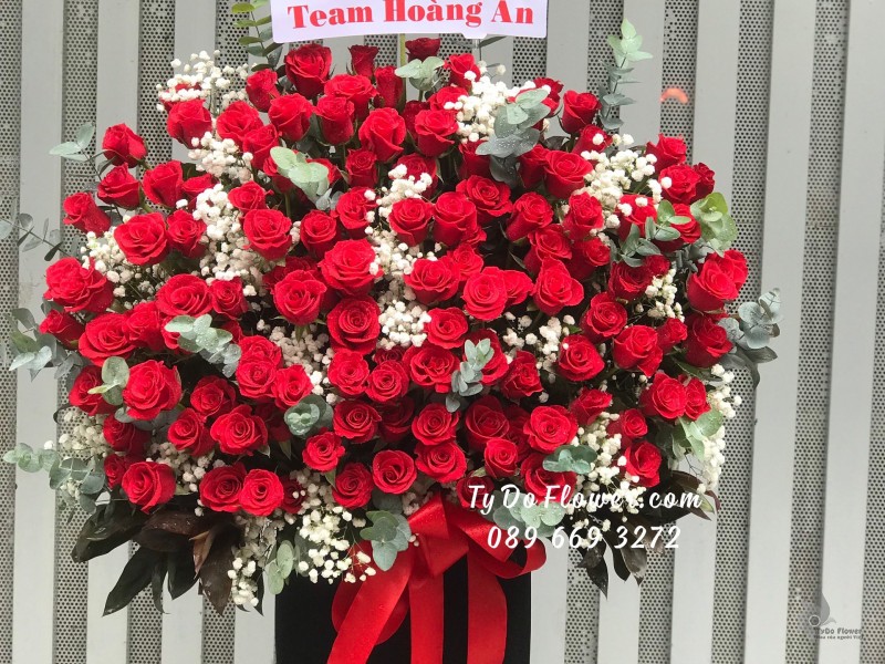 G01241303 GIỎ HOA CHÚC MỪNG SINH NHẬT thiết hoa hồng đỏ