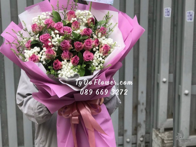 B01241310 BÓ HOA CHÚC MỪNG SINH NHẬT thiết kế Hoa Hồng Tím