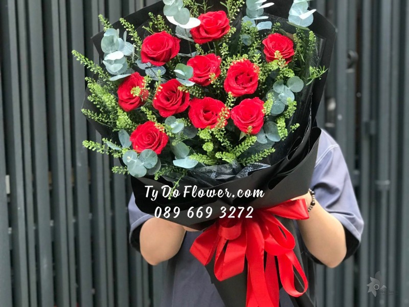 B02241366 BÓ HOA HỒNG ĐỎ PHÁP Hoa Chúc Mừng