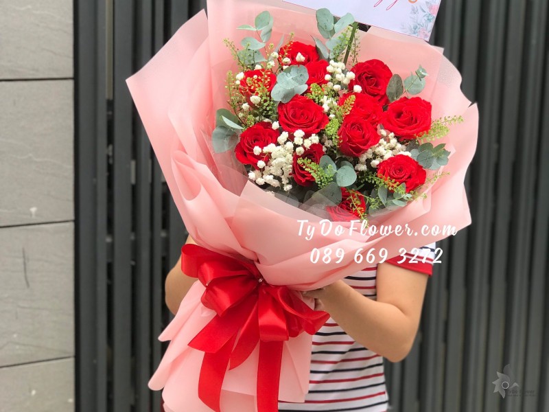 B02241368 BÓ HOA HỒNG ĐỎ PHÁP Hoa Tình Yêu