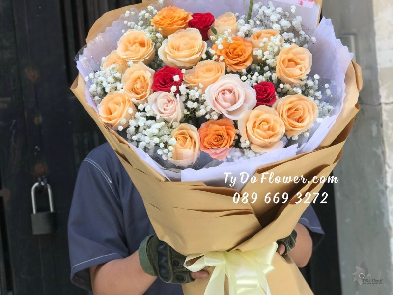 B02241370 BÓ HOA HAPPY VALENTINEs DAY thiết kế chủ đạo hoa hồng cam trứng