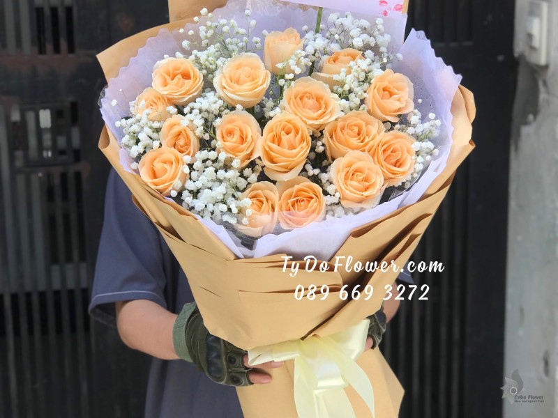 B02241371 BÓ HOA HAPPY VALENTINEs DAY thiết kế hoa hồng cam trứng