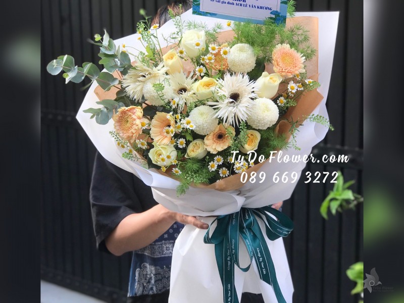 B03241400 BÓ HOA CHÚC MỪNG thiết kế tone màu pastel Cam Trắng