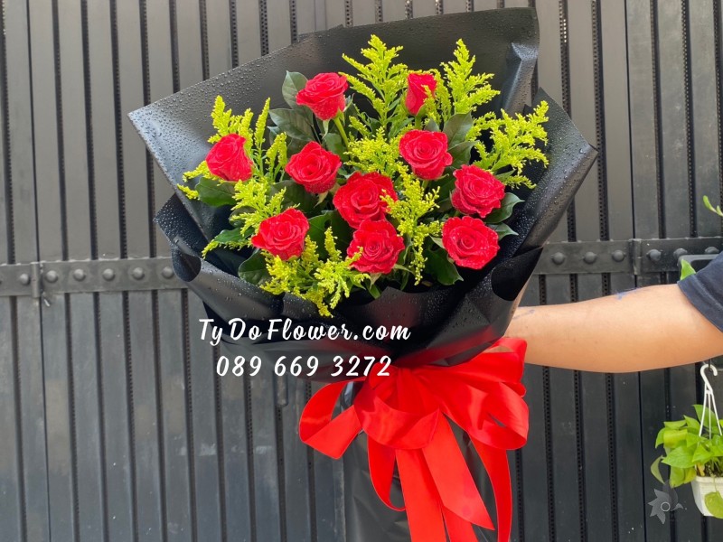 B03241440 BÓ HOA CHÚC MỪNG Thiết Kế Hoa Hồng Đỏ