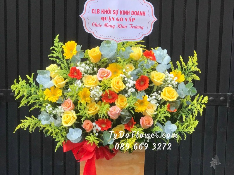 G03241462 GIỎ HOA CHÚC MỪNG KHAI TRƯƠNG thiết kế tone màu vàng