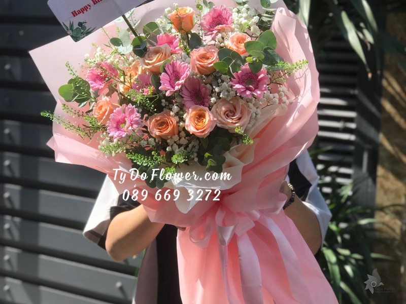 B03241472 BÓ HOA CHÚC MỪNG SINH NHẬT thiết kế Hoa Hồng Cam Carrot, Đồng Tiền Mini Hồng