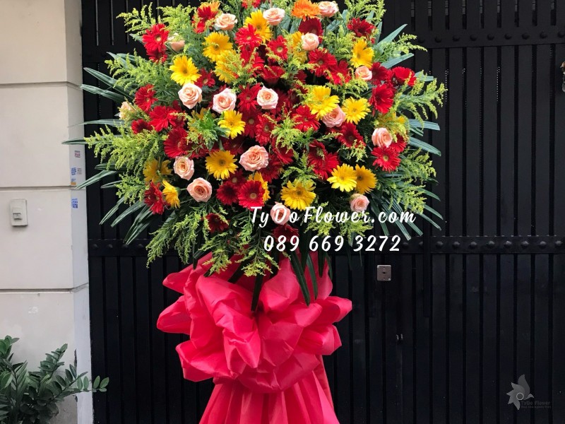 KCM05241600 KỆ HOA CHÚC MỪNG ĐẠI HỘI Thiết kế tông màu rực rỡ
