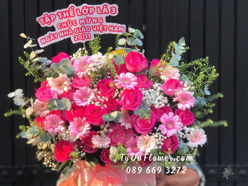 G11242104 GIỎ HOA CHÚC MỪNG NGÀY NHÀ GIÁO VN 20-11 Thiết kế Hoa Hồng Sen Phật, Đồng Tiền Mini