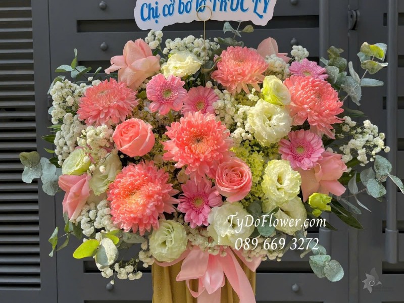 G012553 GIỎ HOA CHÚC MỪNG SINH NHẬT Thiết kế tông màu Pastel, chủ đạo Hoa Cúc, Cẩm Tú Cầu, Cát Tường