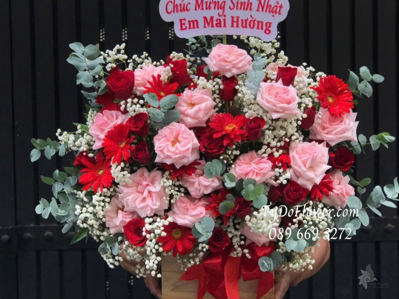 G012586 GIỎ HOA CHÚC MỪNG SINH NHẬT Thiết kế Hoa Hồng Đỏ, Pink Ohara, Đồng Tiền