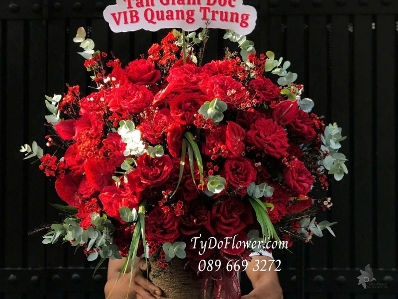 G012589 GIỎ HOA CHÚC MỪNG TÂN GIÁM ĐỐC Thiết kế Hoa Hồng Đỏ Red Ohara