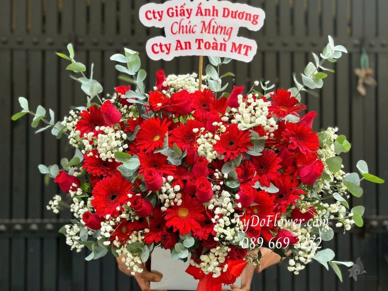 G012591 GIỎ HOA CHÚC MỪNG Thiết kế Hoa Hồng Đỏ, Đồng Tiền Đỏ