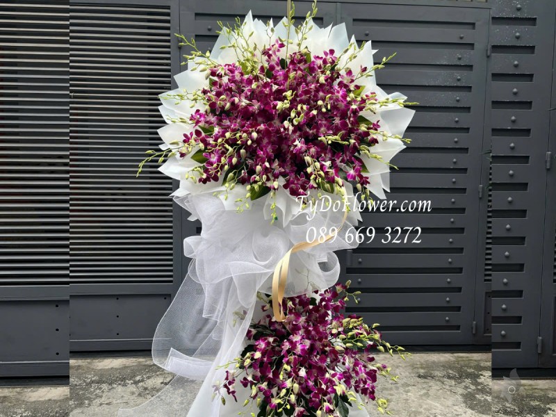 KCB0125136 KỆ HOA TANG LỄ VÒNG HOA CHIA BUỒN Kính Viếng Thiết kế 02 tầng Hoa Lan Tím