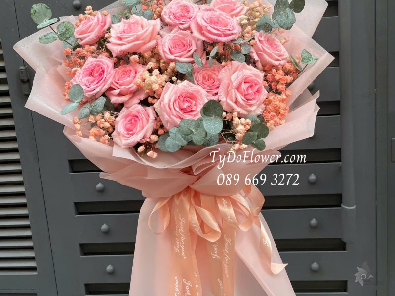 B0125143 BÓ HOA TÌNH YÊU Thiết kế Hoa Hồng Pink Ohara