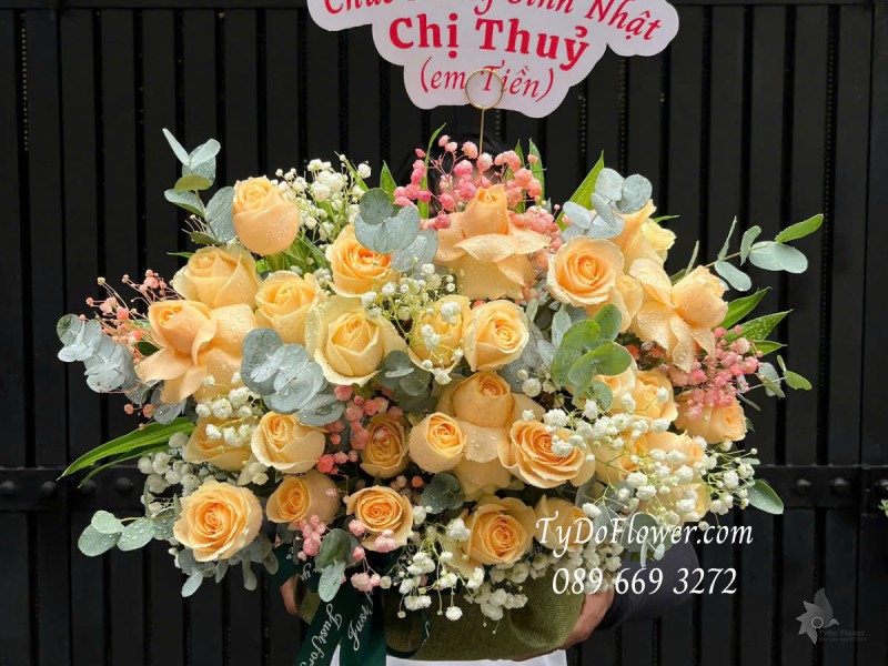 G0425308 GIỎ HOA CHÚC MỪNG SINH NHẬT Thiết kế Hoa Hồng Cam, Baby