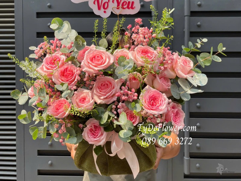 G0425310 GIỎ HOA CHÚC MỪNG SINH NHẬT VỢ YÊU Thiết kế Hoa Hồng Pink Ohara Roses