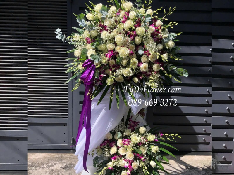 KCB0425319 KỆ HOA TANG LỄ VÒNG HOA CHIA BUỒN Kính Viếng Thiết kế 02 tầng Hoa Lan, Hoa Hồng