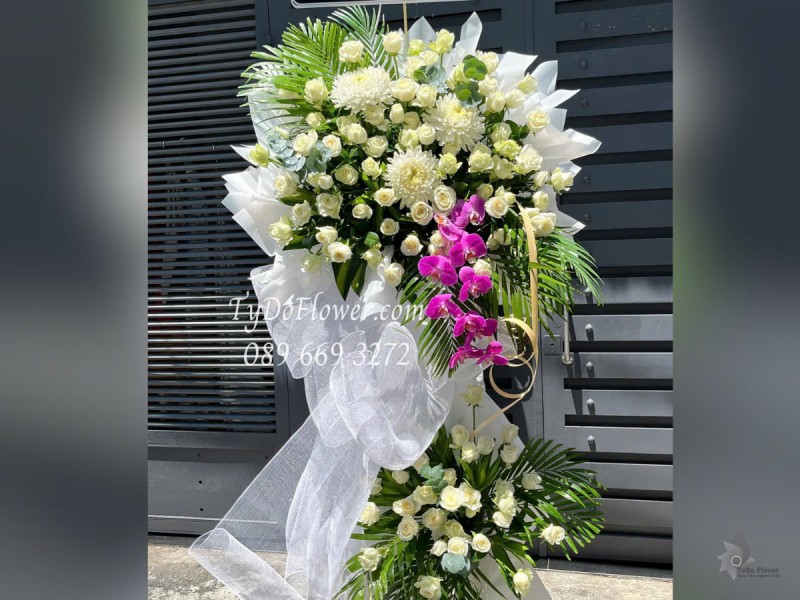 KCB0525363 KỆ HOA TANG LỄ VÒNG HOA CHIA BUỒN Kính Viếng Thiết kế 02 tầng Hoa Hồng, Cúc, Lan Hồ Điệp