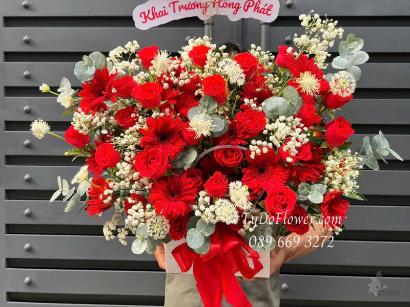 G0525379 GIỎ HOA CHÚC MỪNG KHAI TRƯƠNG HỒNG PHÁT Thiết kế Hoa Hồng Đỏ, Đồng Tiền Đỏ
