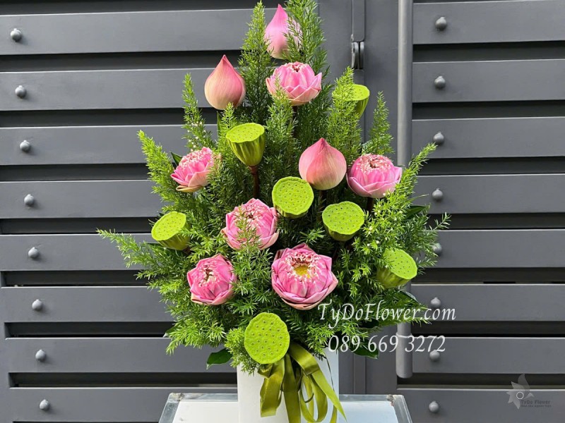 G0525390 GIỎ HOA SEN HỒNG