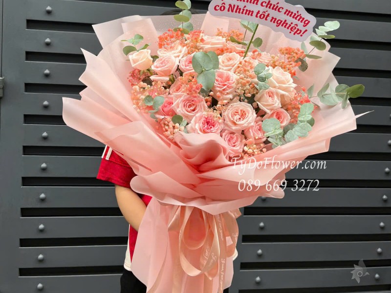 B0525404 BÓ HOA CHÚC MỪNG TỐT NGHIỆP Thiết kế Hoa Hồng Pink Ohara Roses