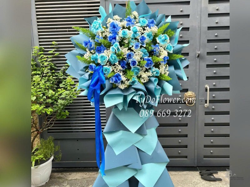 KCM0625483 KỆ HOA CHÚC MỪNG KHAI TRƯƠNG HỒNG PHÁT Thiết kế gam màu xanh dương