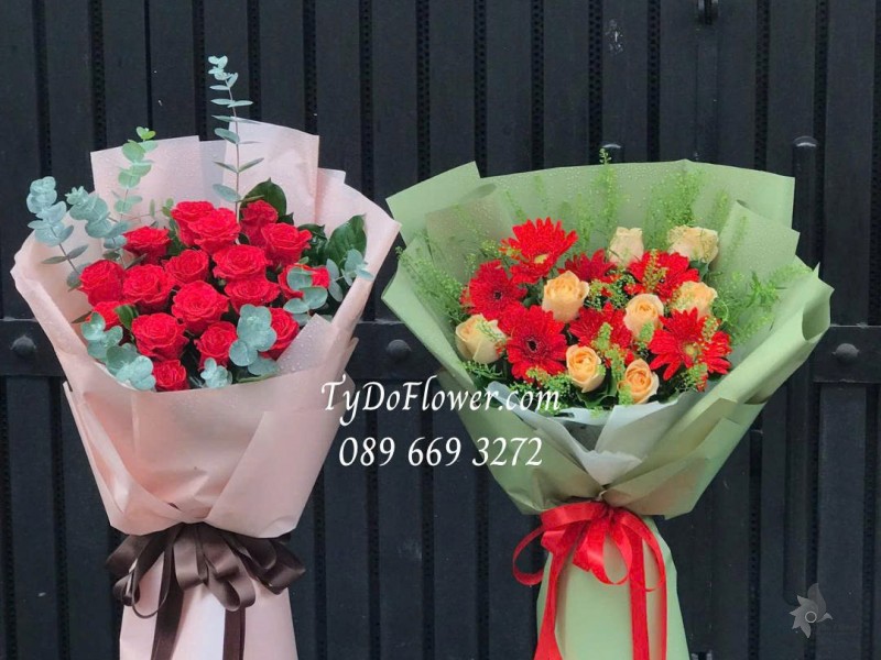 B0725170 ĐẶT TỪ 02 BÓ HOA CHÚC MỪNG Thiết kế gam màu đỏ cam