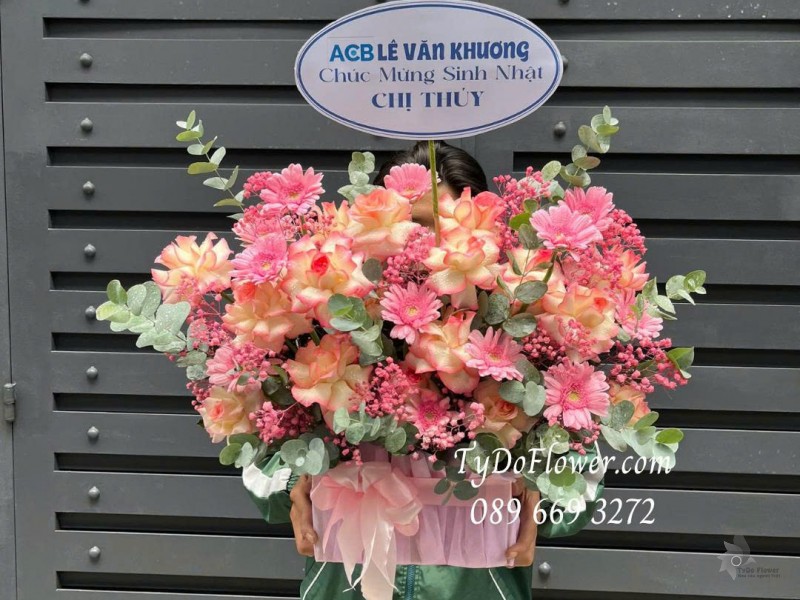 G0725531 GIỎ HOA CHÚC MỪNG SINH NHẬT Thiết kế Hoa Hồng Song Hỷ, Đồng Tiền Hồng