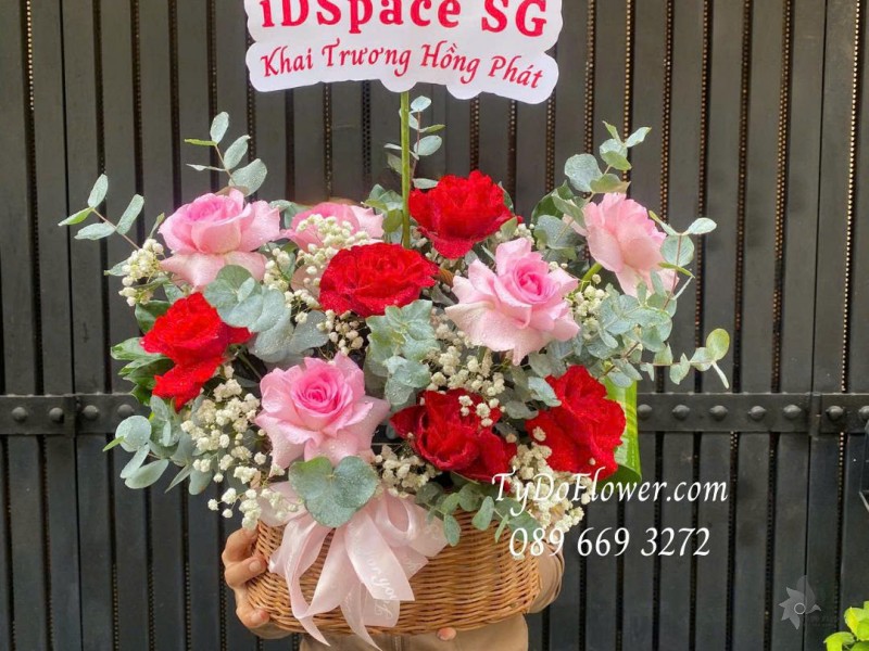 G0825558 GIỎ HOA CHÚC MỪNG KHAI TRƯƠNG HỒNG PHÁT Thiết kế Hoa Hồng Ecuador, Lạc Thần