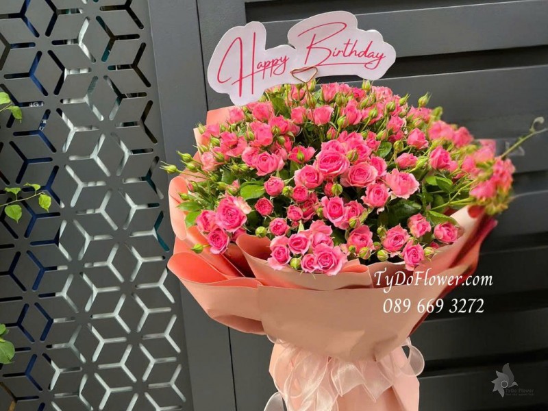 B0825583 BÓ HOA CHÚC MỪNG SINH NHẬT Thiết kế Hoa Hồng Tỷ Muội