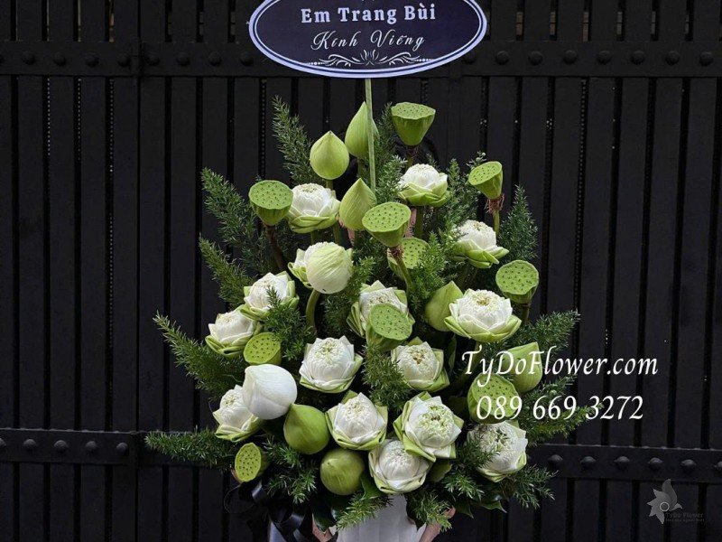 G0825604 GIỎ HOA SEN TRẮNG Hoa Kính Viếng